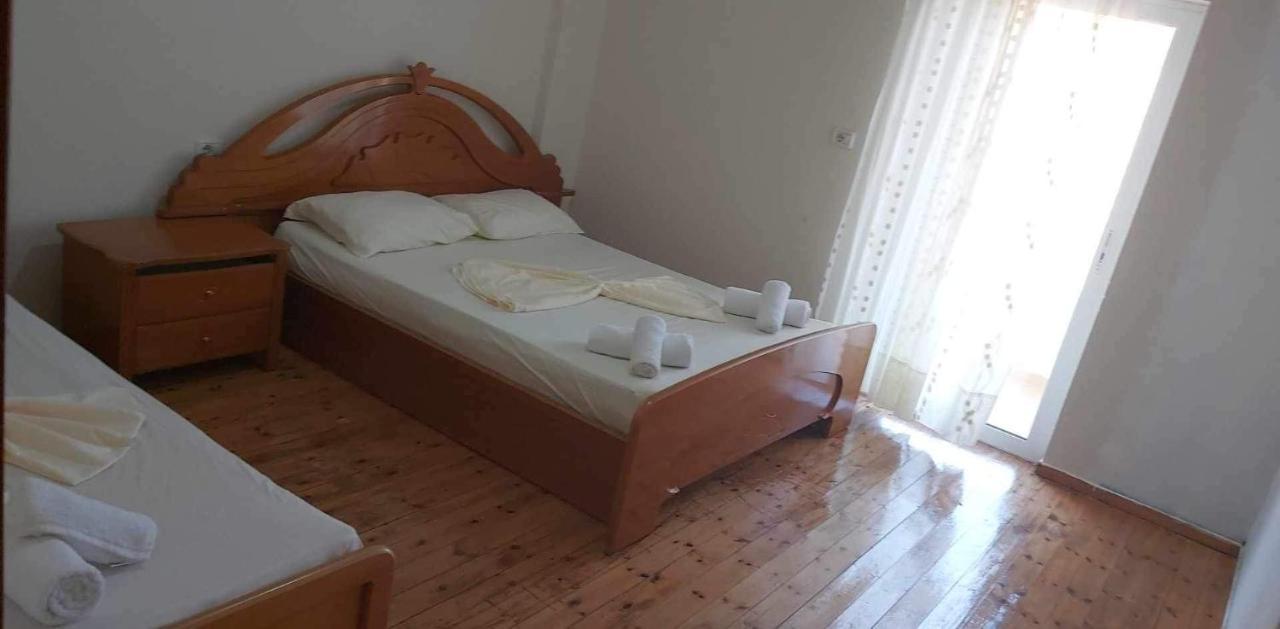 White Panorama Apartment Sarandë Exterior foto
